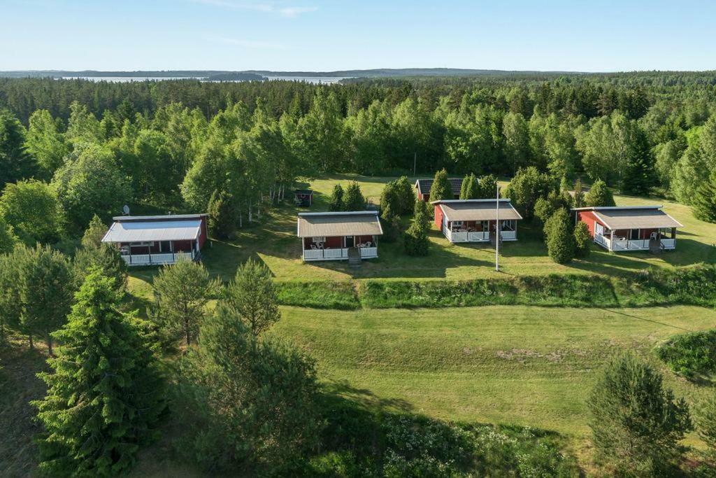 ホテル Alebro Stugby Norrhult エクステリア 写真